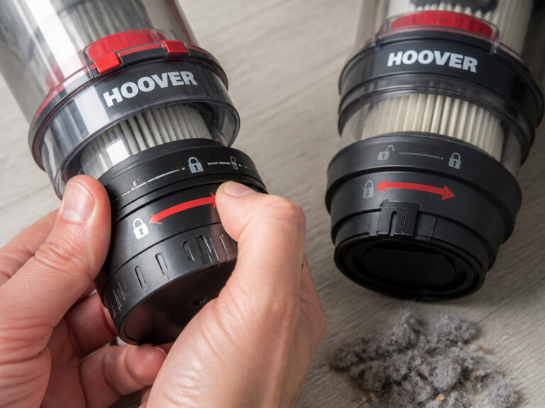 Step-by-Step Guide on How to Empty a Hoover Bagless Vacuum
