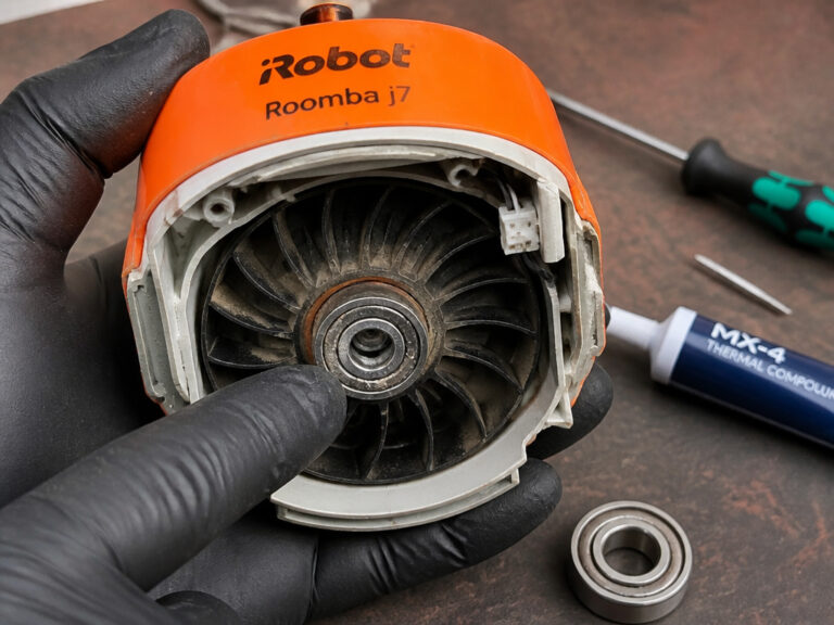 Roomba j7 Vacuum Motor Replacement | The Non-Modular Catch